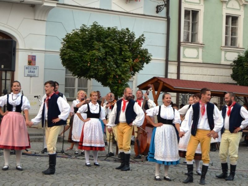 Festival Sousedé, Zarážení hory