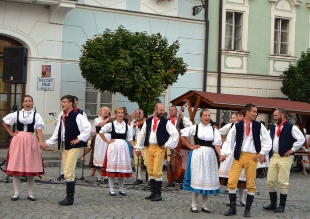 Festival Sousedé, Zarážení hory